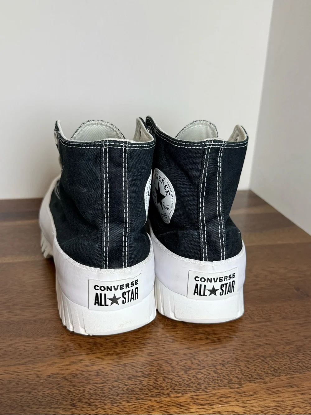 Converse Chuck Taylor All Star Lugged 2.0 Platform High Tops Black Women’s 9